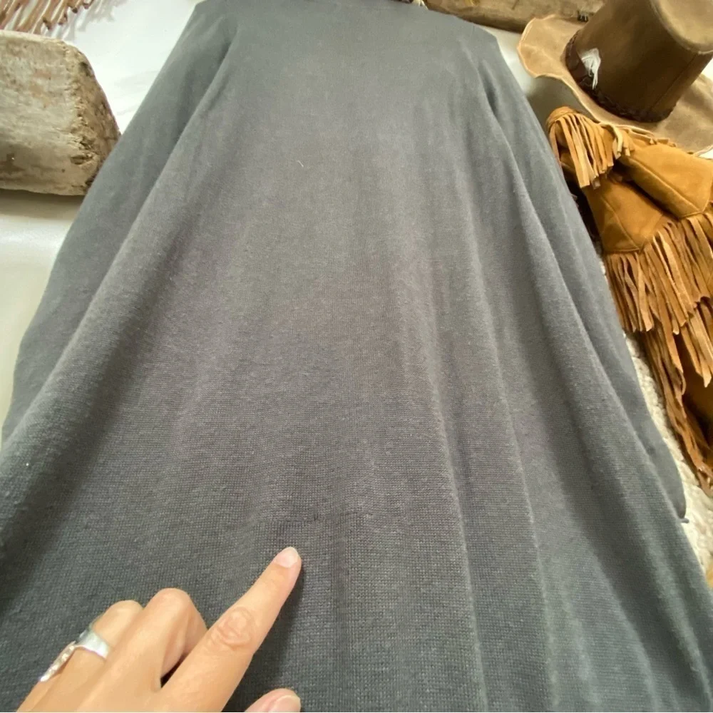 Roots summer sweater dress in lightweight soft material & cottage cabin vibe - Picture 8 of 9